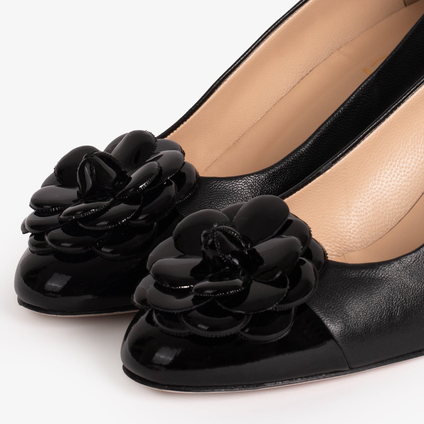 The Diva Black Leather Cap Toe Block Heel Pump Women Shoe